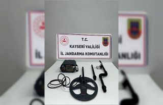 Kilisede Kaçak Kazı Yapanlara Suçüstü