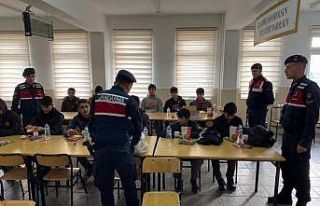 Kırklareli’nde yakalanan bin 280 kaçak göçmen...