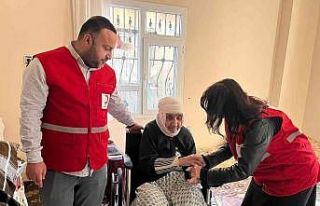 Kızılay’dan Silopi’de tekerlekli sandalye yardımı