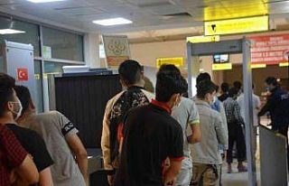 Kocaeli’de 67 düzensiz göçmen sınır dışı...