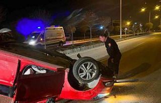 Kontrolden çıkan otomobil ters döndü: 1 yaralı