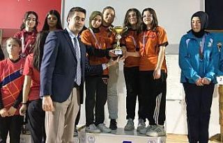 Köprüören Tek Termik Ortaokulu dart yarışmasında...