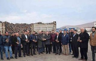 Kozluk’ta çiftçilere 35 bin fıstık fidanı dağıtıldı