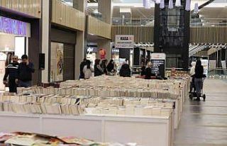 KUMSmall AVM’de ’Kitap ve Hediyelik Eşya Fuarı’...