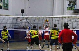 Kurumlar arası voleybolda şampiyonları belli oldu
