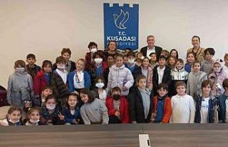 Kuşadalı öğrencilerden çevreci duyarlılık