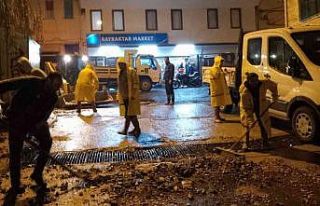 Kuşadası’nda şiddetli yağışlara karşı belediye...