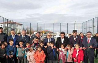 Kütahya’nın Siner Mahallesi’ne halı saha