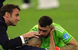 Macron’un, milli takımı teselli etmeye çalıştığı...