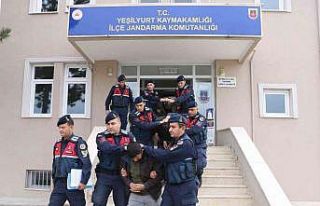 Malatya’da 22 yazlığı soyan hırsızlar yakalandı