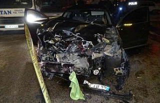 Malatya’da işçi servisi ile otomobil çarpıştı:...