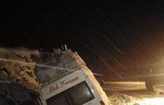 Malatya’da kar ulaşımda aksamalara neden oldu