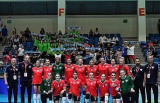 Mavi Kelebekler Avrupa’da tur peşinde