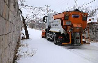 Melikgazi, 99 araç ve 210 personel ile karla mücadele...