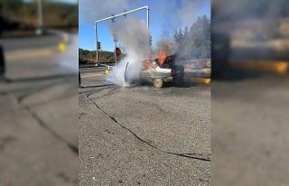 Menteşe’de araç yangını