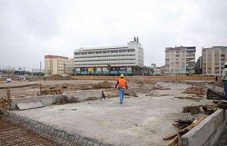 Milli İrade Meydanı’nda temel betonu döküldü