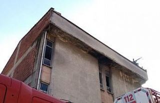 Mobilya imalathanesinde korkutan yangın