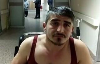 Motosikletli gence sokak köpeği saldırdı
