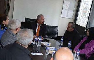 Müdür Topaloğlu, muhtarlarla buluştu