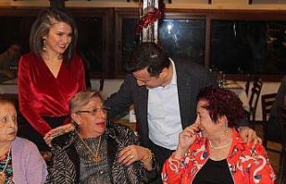 Muğla’da yaşlı çınarlar yemekte bir araya geldi