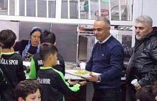 Muğlaspor akademi mangalda buluştu