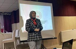 Muhtarlara kadına yönelik şiddet mücadele anlatıldı