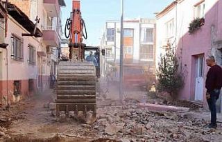 Nazilli Belediyesi ekipleri saha çalışmalarına...