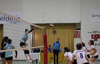 Öğrencilerde ÜNİLİG Voleybol heyecanı