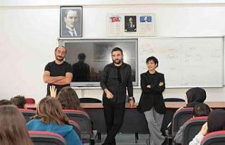 Öğrencilerle sanat dolu sohbet