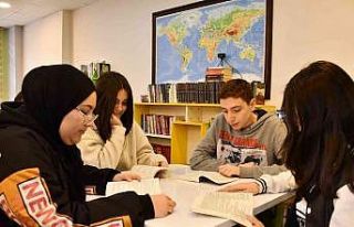 Okul kütüphanelerindeki kitap sayısı 200 bine...