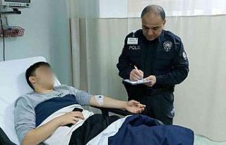 Okul önünde öğrenci öğrenciyi bıçakladı