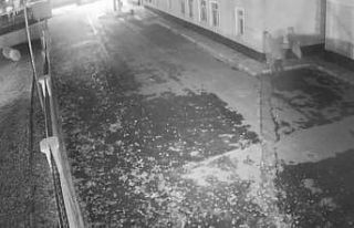 Okula zarar verip, 40 musluk çalan 4 şüpheli tutuklandı