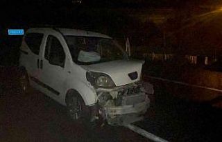 Otomobille hafif ticari araç çarpıştı: 1 ölü