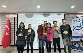 Özel bireyler şarkı söyleyip gösteri yaptı