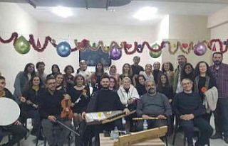 Özel Manisa Bakım Merkezinde yeni yıl eğlencesi