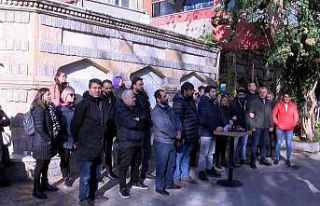 Pazar günü kapatma kararına karşı kuaförler...