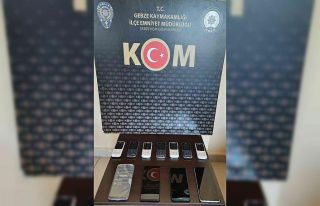 Polisten kaçak telefonu geçit yok