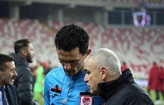 Rıza Çalımbay’dan hakeme tepki