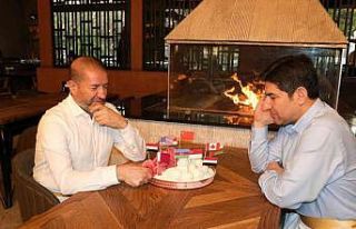 Ronaldo ve Messi’ye dondurmalı gönderme