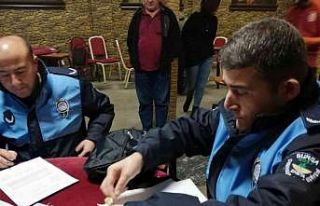 Ruhsatsız faaliyet gösteren kahvehaneler mühürlendi