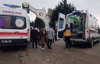 Sakarya’da üç aracın karıştığı trafik kazasında...