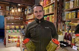 Salamura yaprağa bu yıl da rağbet çok