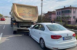 Samsun’da otomobil tıra çarptı: 1 ölü