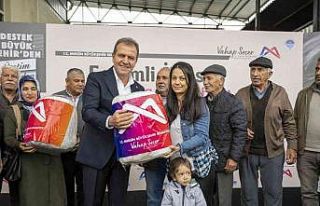 Seçer, bal sağım çadırı ve ceviz fidanı dağıtım...