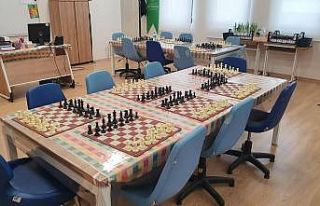 SGM’de bilgilerini geliştirip turnuvalara katılıyorlar