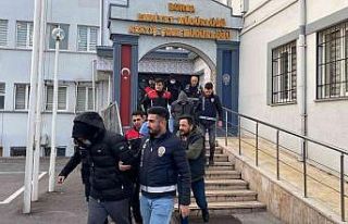 Şifreli konuşuyorlardı...Kadınlara zorla fuhuş...