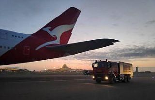 Singapur-Londra uçağı Bakü’ye acil iniş yaptı