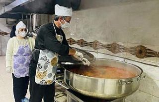 Şırnak’ta öğrencilere ücretsiz yemek dağıtımı