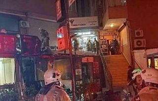 Şişli’de motosiklet tamirhanesi alev alev yandı