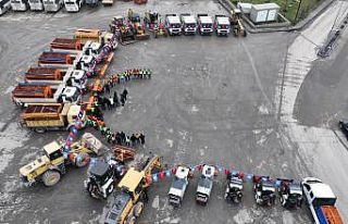 Sivas Belediyesi 300 personel 74 araçla kışa hazır